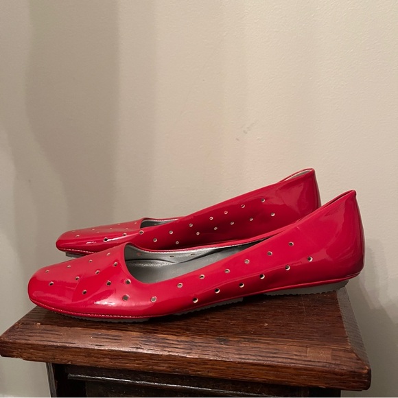 Vintage Steven by Steve Madden Red Polka Dot Cut Out Ballet Flats - Picture 4 of 7